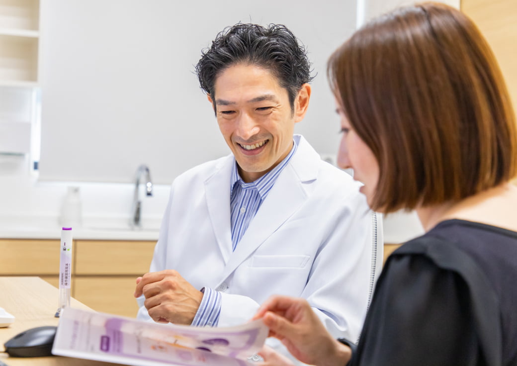院長による診察シーン